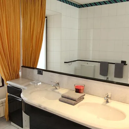 Il Castello 3* Варалло-Помбия